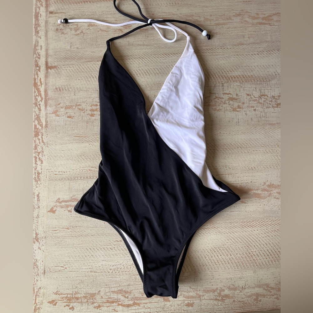 VS Black and White one piece swimsuit